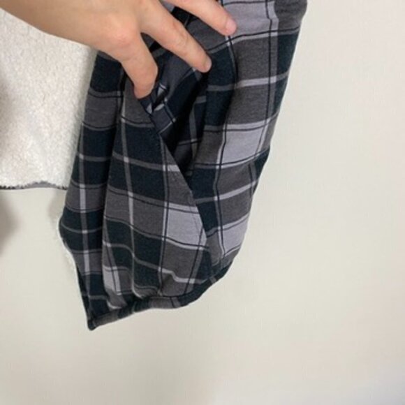 Matilda Jane Plaid Sherpa Reversible Vest Grey Ivory Womens Medium - Picture 4 of 7